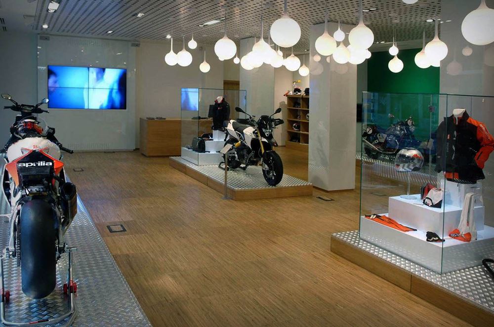 Fit Out - SHOW ROOM